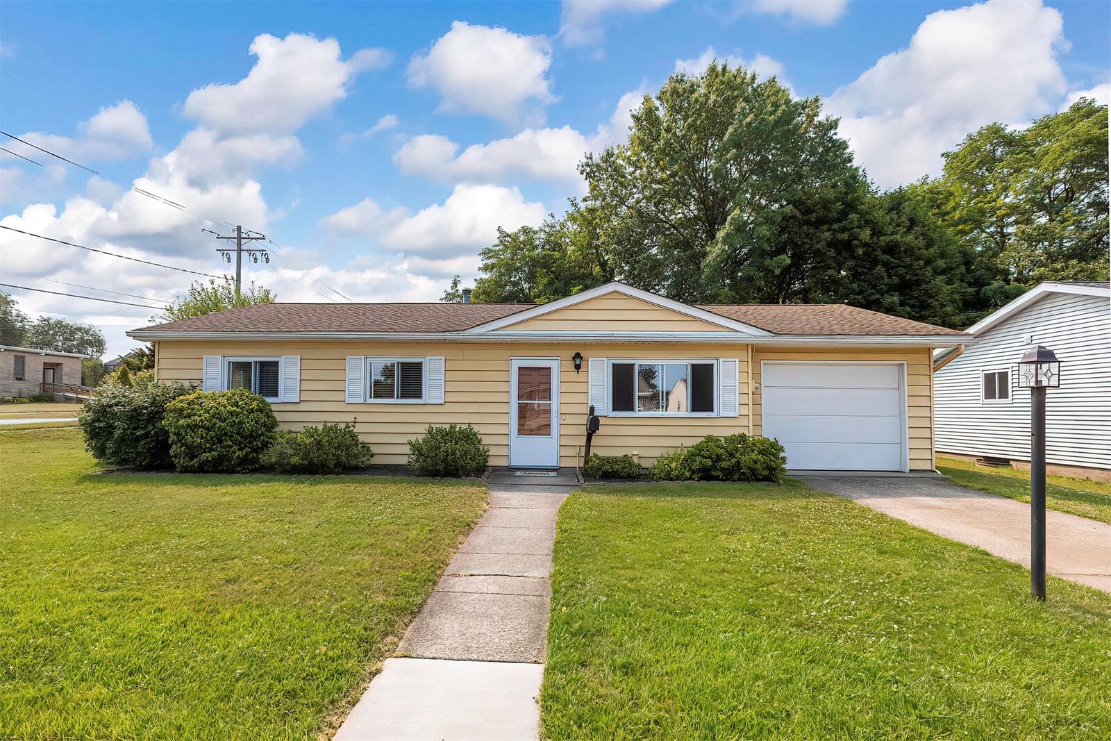 Property Photo: 555 E 37th Street PA 16504