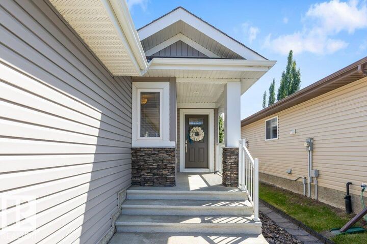 Property Photo:  16 Norelle Terrace  AB T8N 3V1 