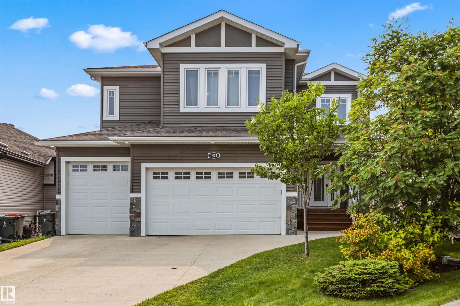 Property Photo: 1421 Westerra Bay AB T7Z 0B3