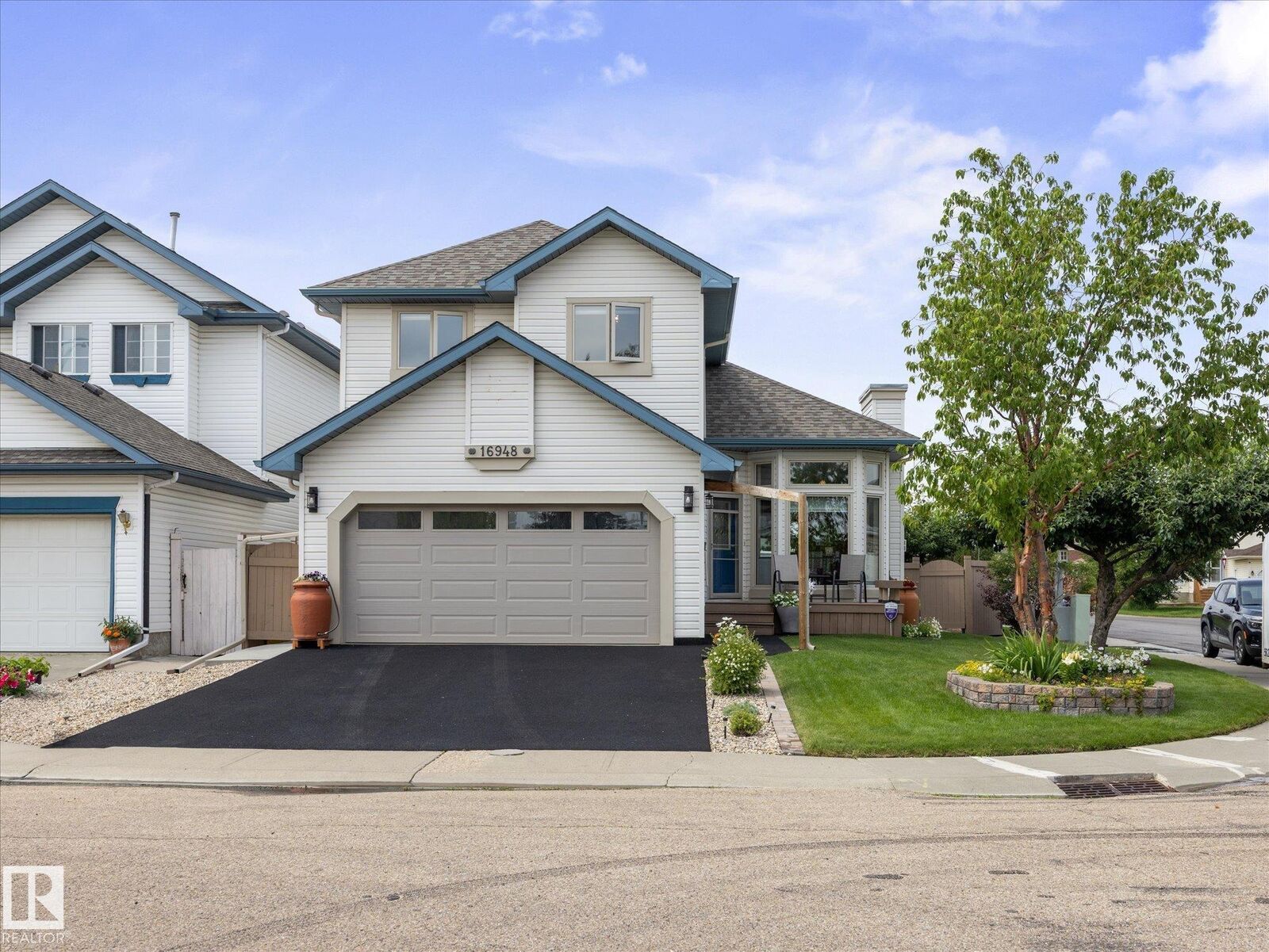 Property Photo:  16948 116 Street NW  AB T5X 3T8 
