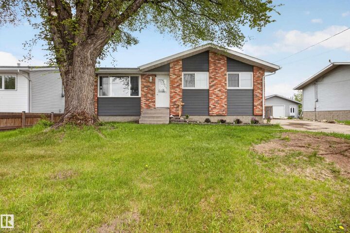Property Photo: 5311 50 Street AB T0B 1L0