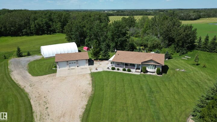 Property Photo: 53142 Rge Road 211 AB T8C 2C5