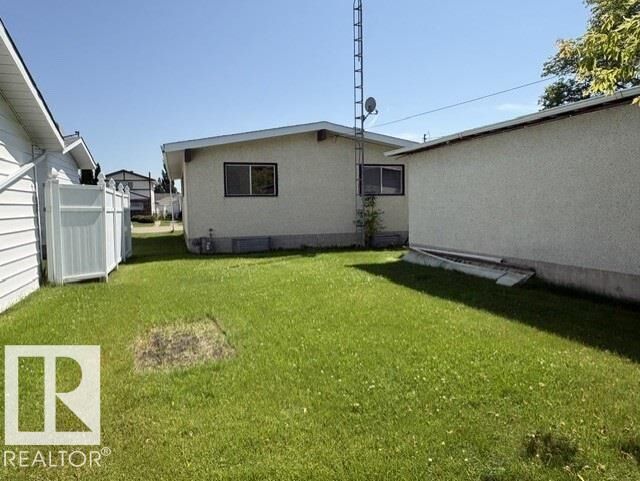 Property Photo: 10320 109 Avenue AB T7P 1B9