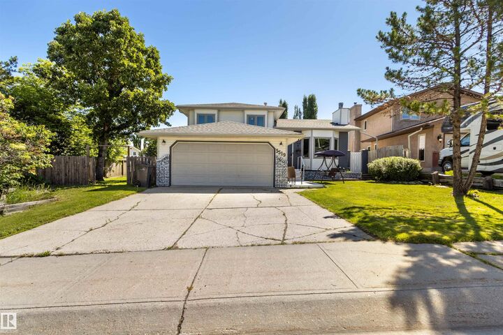Property Photo:  5519 42 Street  AB T7A 1A7 