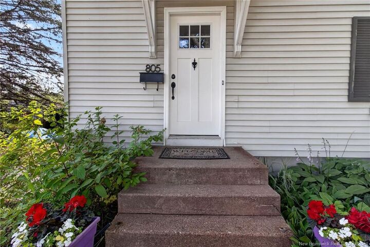 Property Photo:  805 Yale Avenue  NB E1B 2C5 