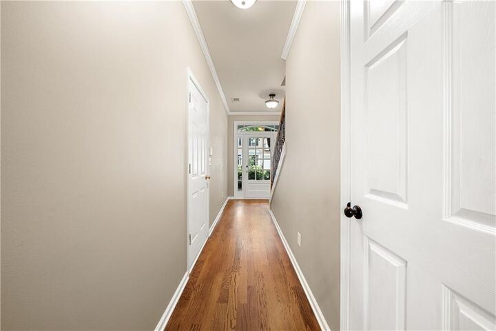 Property Photo: 2402 Waters Edge Trail GA 30075