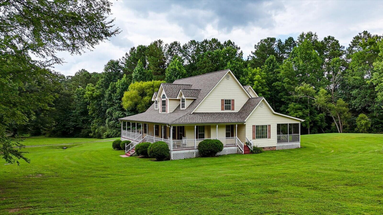Property Photo: 135 McDonough Road TN 37397
