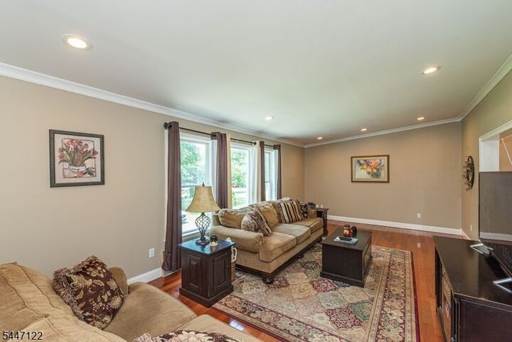 Property Photo:  48 Green Ln  NJ 07869 
