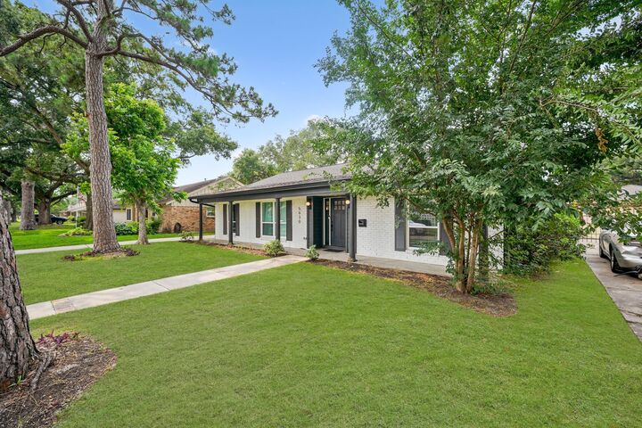 Property Photo:  5630 Lymbar Drive  TX 77096 