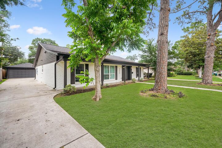 Property Photo:  5630 Lymbar Drive  TX 77096 