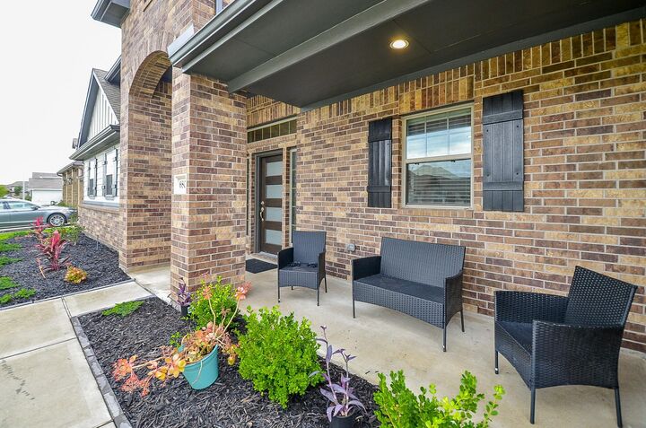Property Photo: 6807 Vista Ledge Drive TX 77521