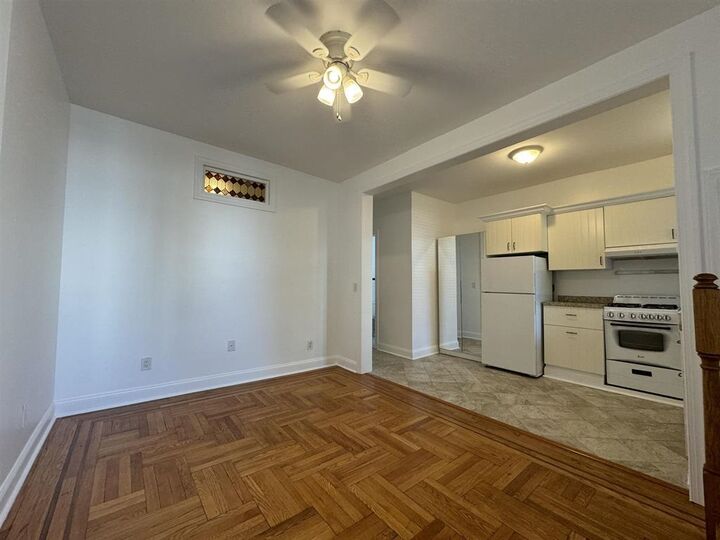 Property Photo:  445 Monmouth St 2  NJ 07302 