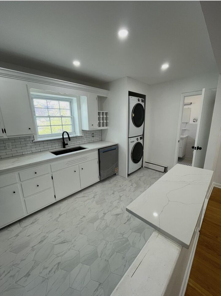 Property Photo:  307 New York Ave 2  NJ 07087 
