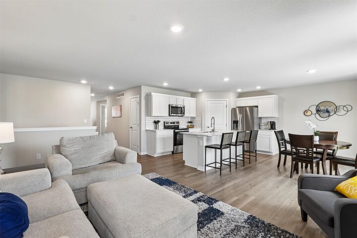 Property Photo: 1045 Northview Drive IA 50263