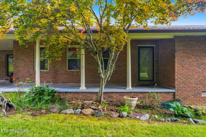 Property Photo: 2866 Williams Ferry Rd TN 37771