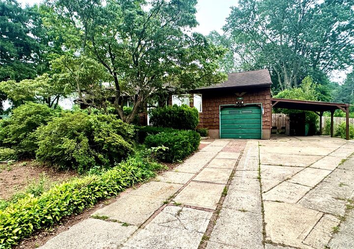 Property Photo:  28 Euclid Avenue  NY 11746 