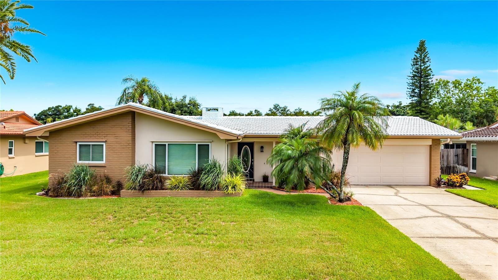 Property Photo:  2178 Waterside Drive  FL 33764 