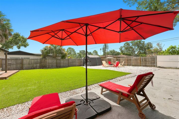 Property Photo:  716 75th Avenue N  FL 33702 