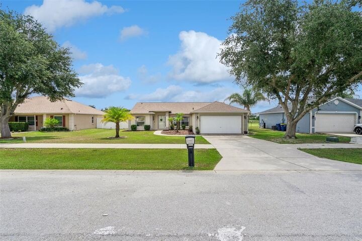Property Photo:  624 La Costa St  FL 34715 