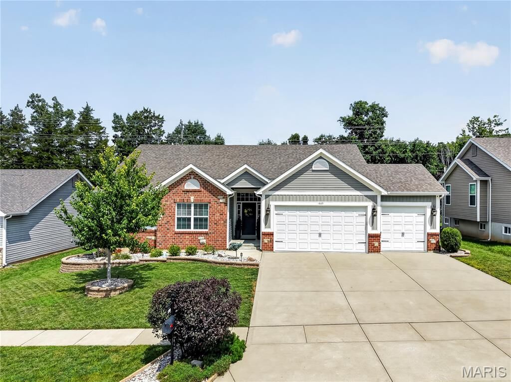 Property Photo: 1809 Barclay Trail Drive MO 63385