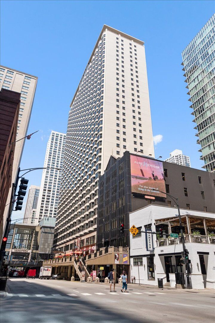Property Photo: 535 N Michigan Avenue 3211 IL 60611