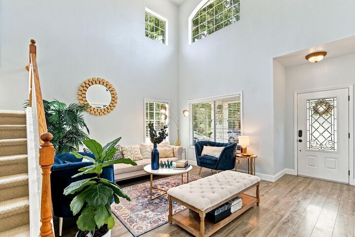 Property Photo: 9464 Cedarview Way CA 95758