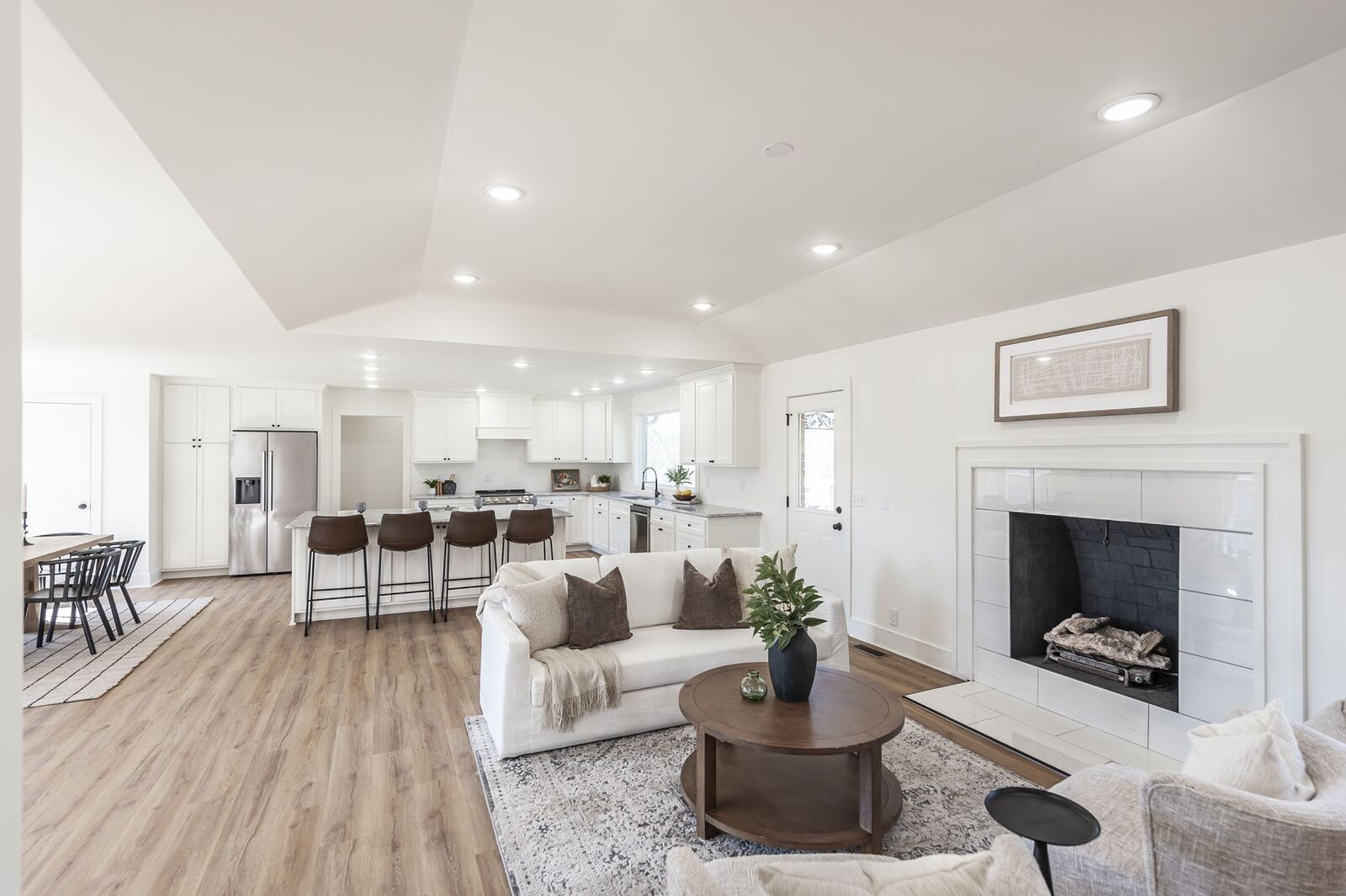 Property Photo: 704 Emily Dr TN 37072