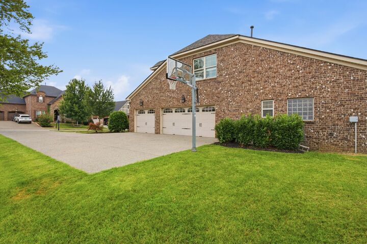Property Photo:  1308 Reynard Dr  TN 37066 
