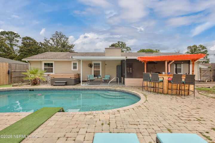 Property Photo: 2084 Broad Oak Drive FL 32225