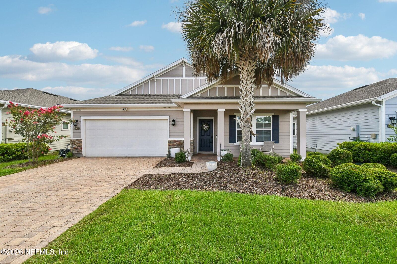 Property Photo: 1426 Kendall Drive FL 32211