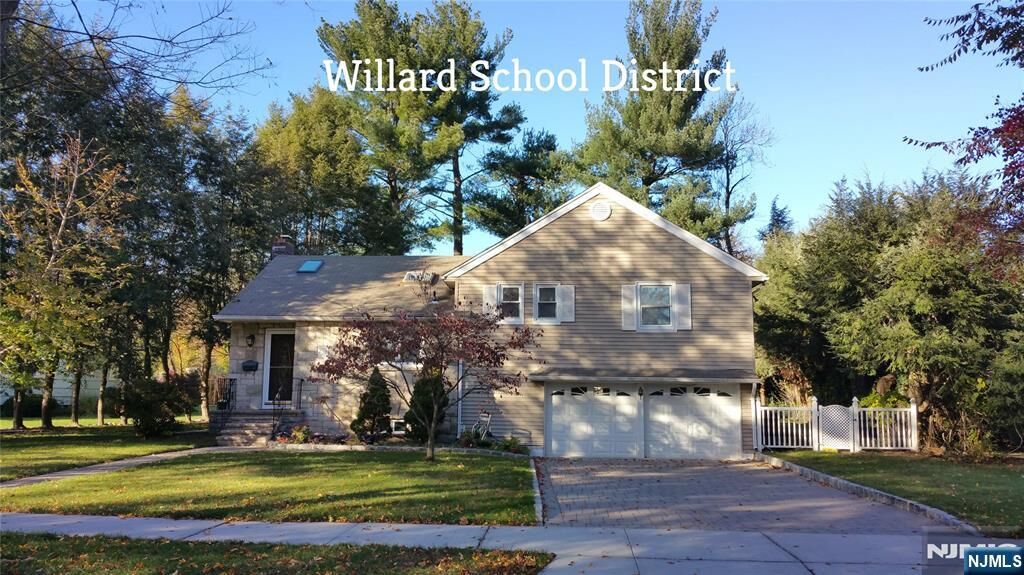 Property Photo:  239 Mulberry Place  NJ 07450 
