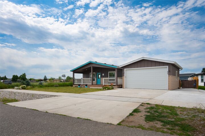 Property Photo: 607 Meadow Circle MT 59714