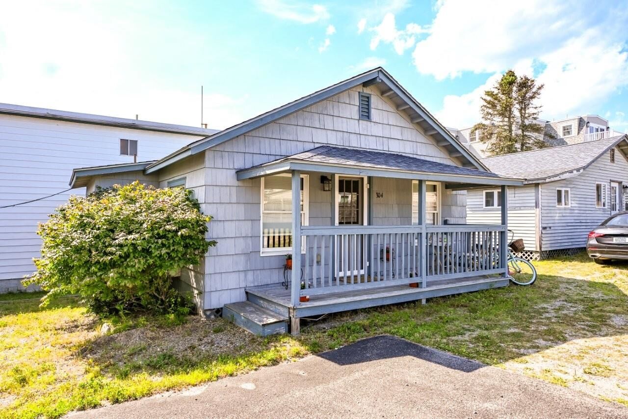 Property Photo:  376 Mile Road  ME 04090 