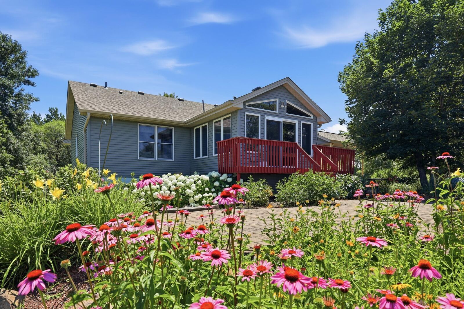 Property Photo:  2468 7th Street SW  MN 55313 