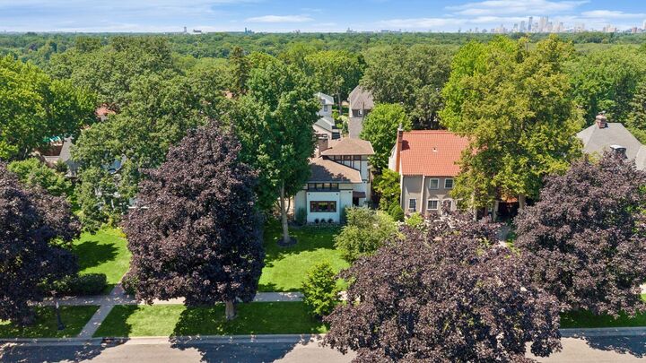 Property Photo:  151 Woodlawn Avenue  MN 55105 