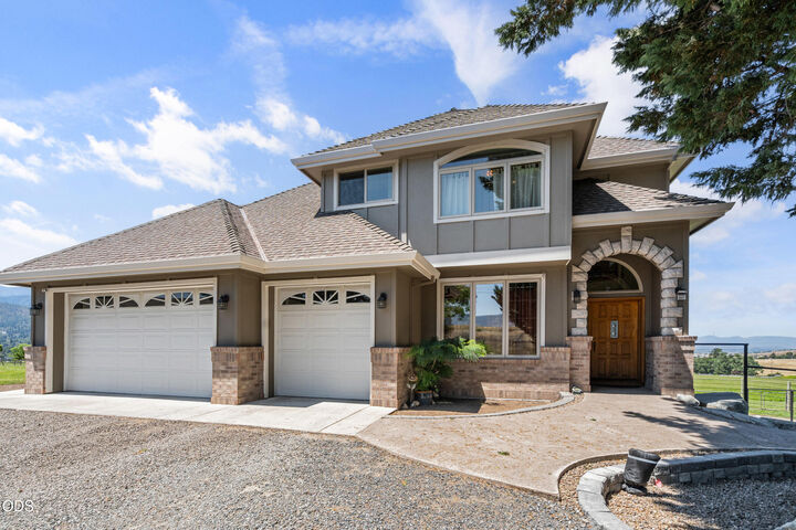 Property Photo:  40 Ashland Acres Road  OR 97520 