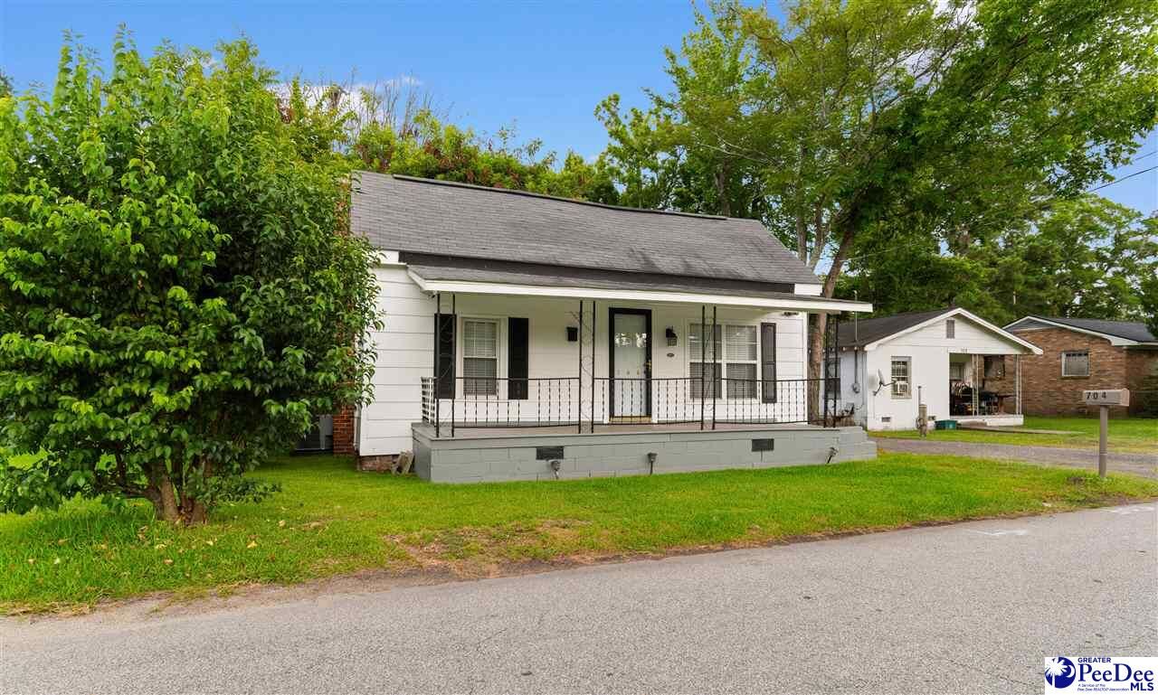 Property Photo:  704 Wilson  SC 29506 