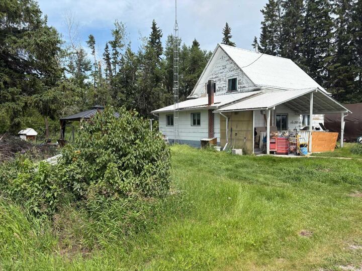Property Photo: 32446 Range Road 62 AB T0M 1X0