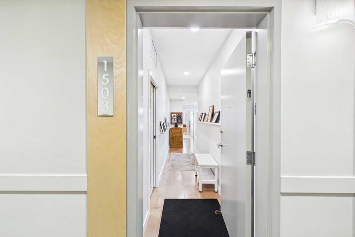 Property Photo:  1234 5 Avenue NW 1503  AB T2N 0R9 