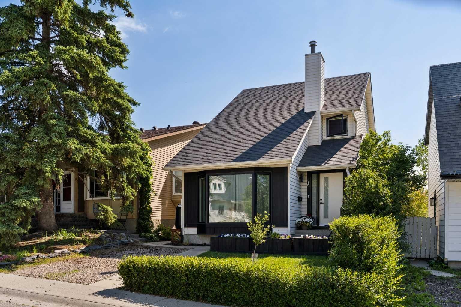 Property Photo:  76 Ranchridge Way NW  AB T3G 1Z9 