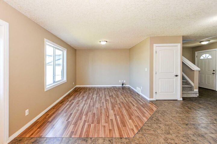 Property Photo: 6802 50 Avenue 35 AB T4V 5C7