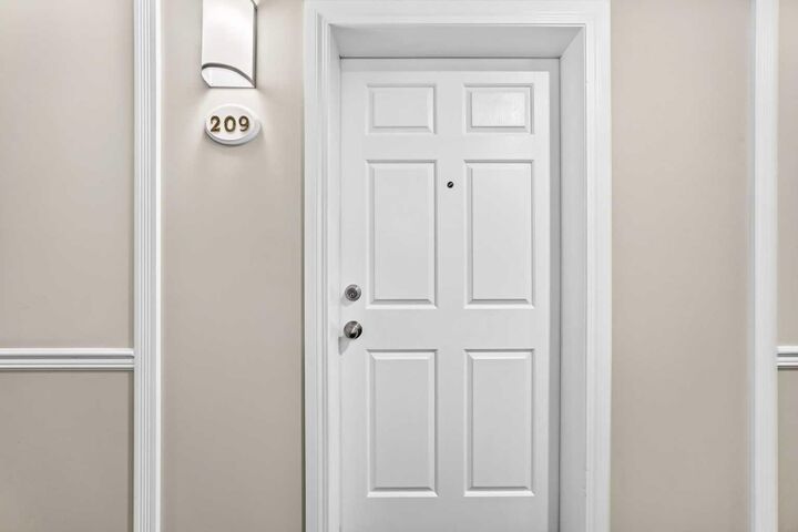 Property Photo: 260 Shawville Way SE 209 AB T2Y 3Z7