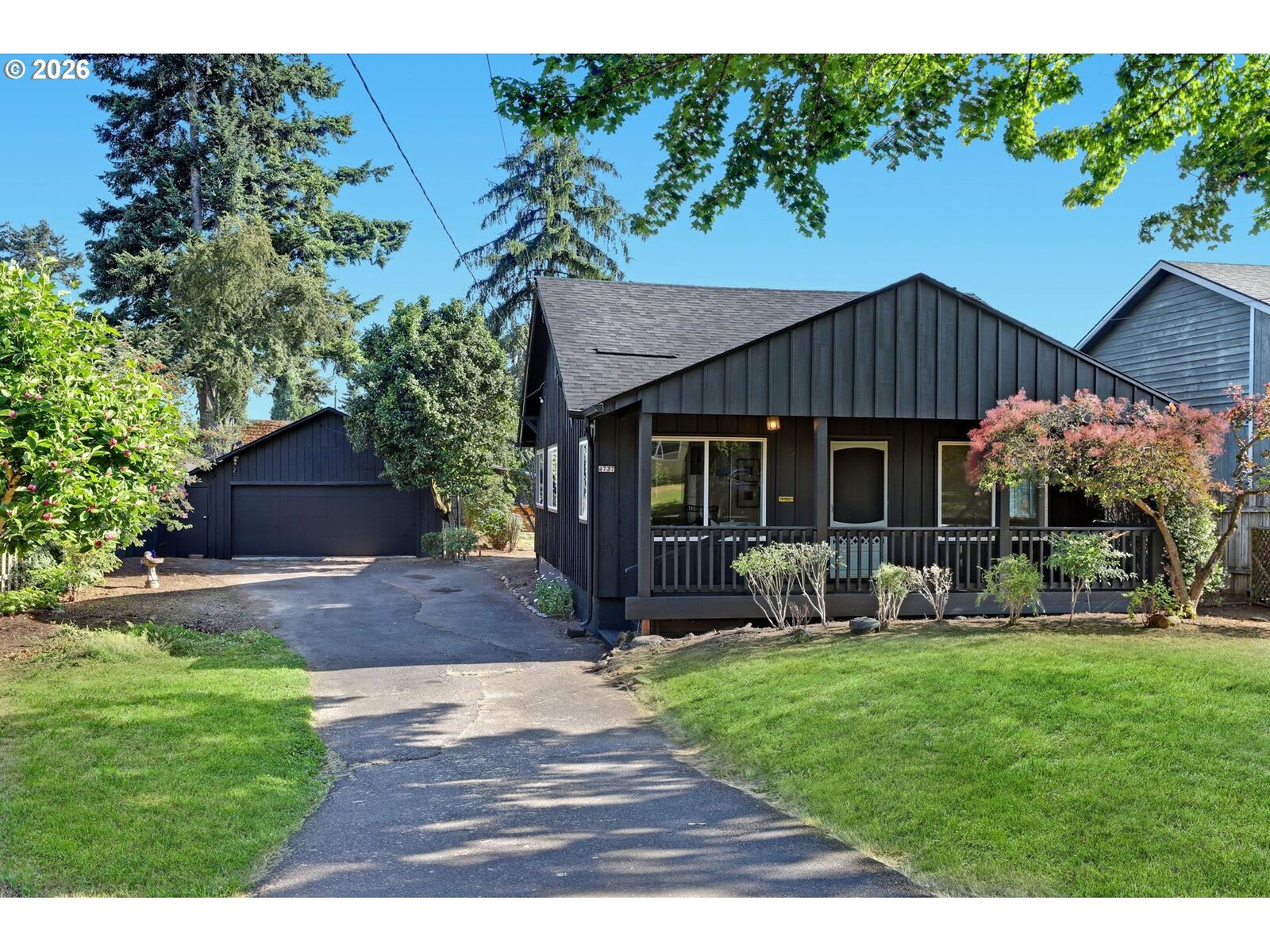 Property Photo: 4737 NE Mason St OR 97218