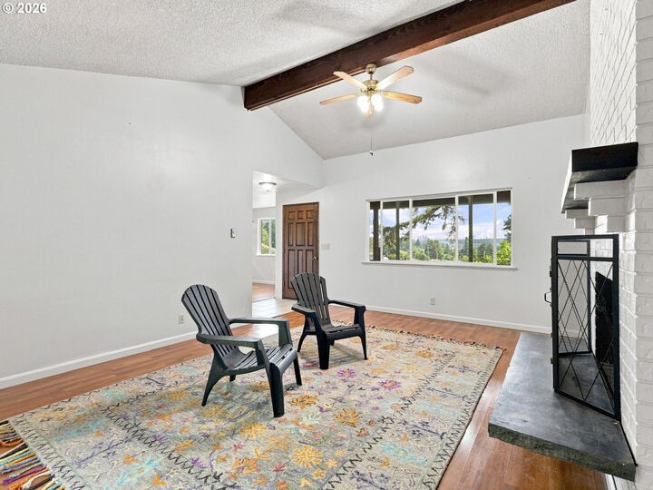 Property Photo: 343 Cumberland St OR 97103