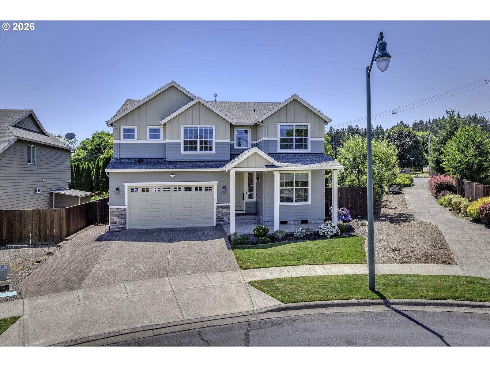 Property Photo:  842 36th Ave  OR 97116 