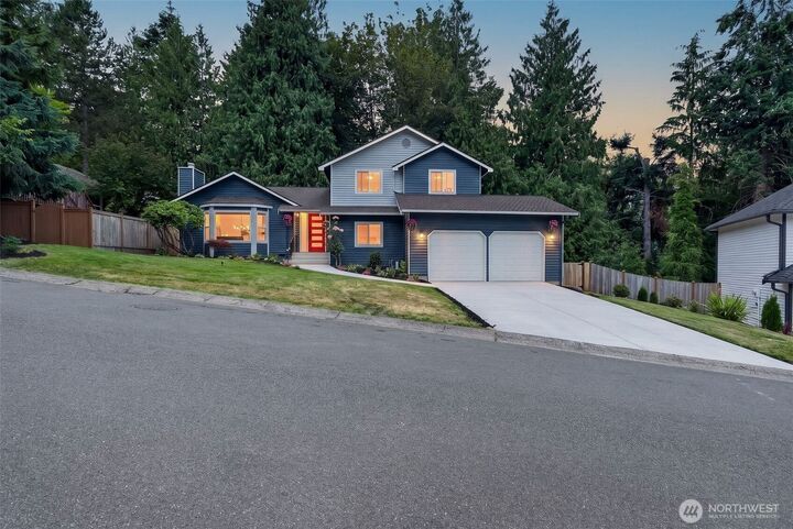 Property Photo:  4211  210th Place NE  WA 98074 