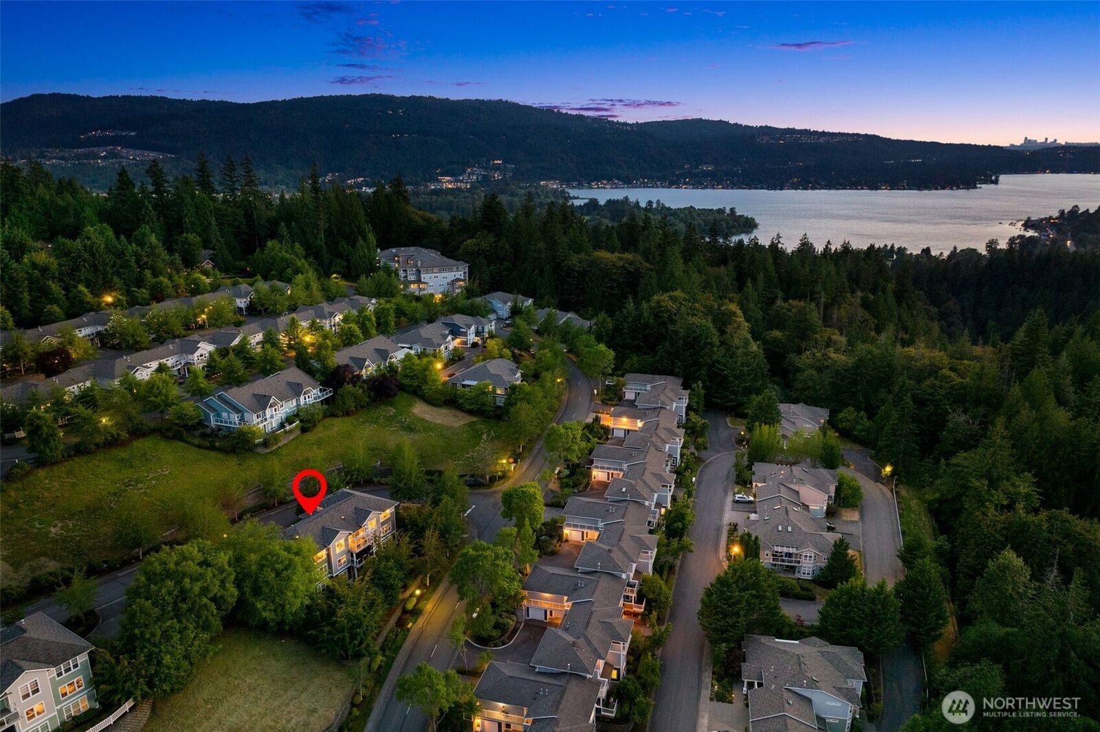 Property Photo: 4510 226th Terrace SE 3007 WA 98029
