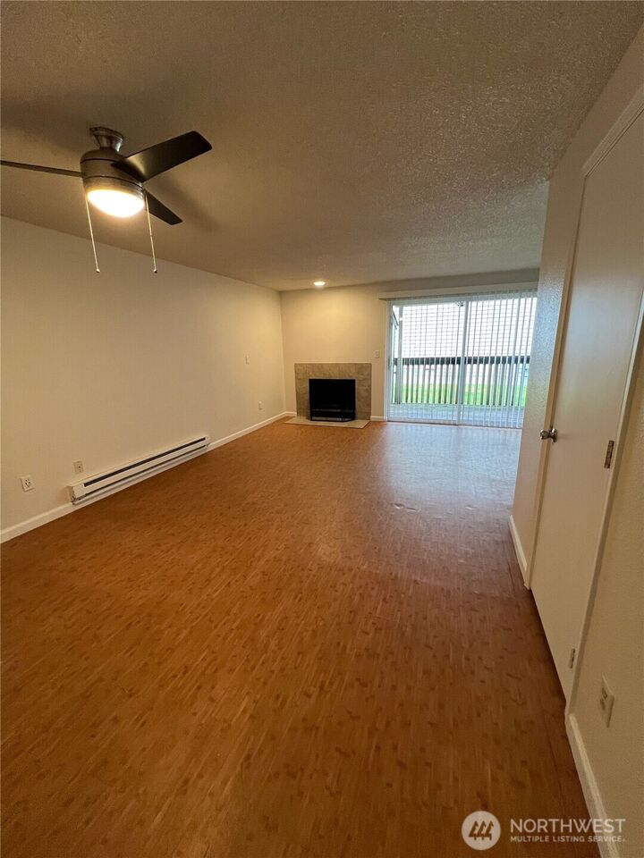 Property Photo:  12429  1st Avenue W 2  WA 98204 