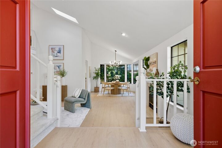 Property Photo: 16177 SE 33rd Circle WA 98008