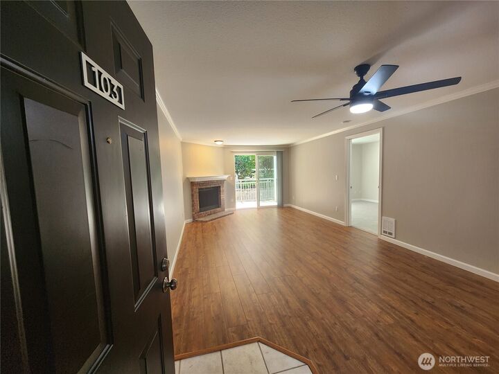 Property Photo:  10014 NE 127th Place A-103  WA 98034 